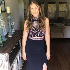 Blonde mites two piece dress